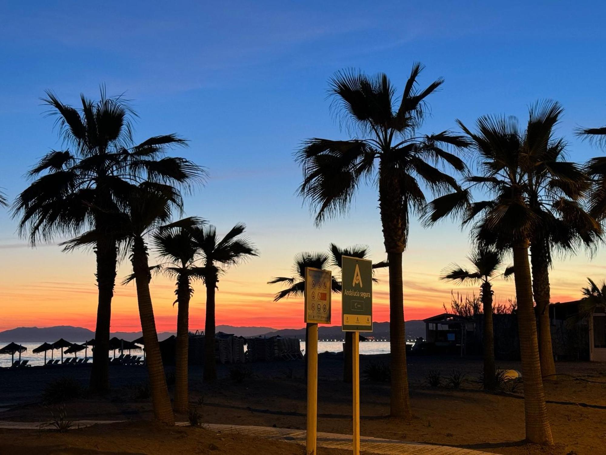 Strandnaera Boende I Torrox Costa Exterior foto