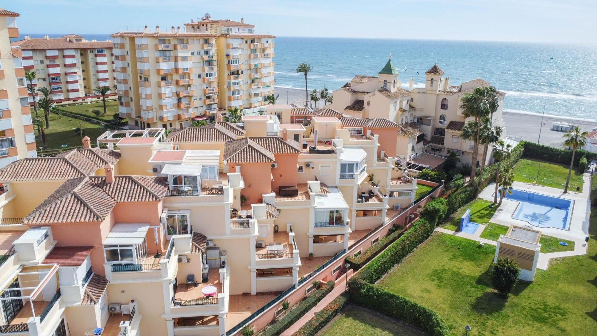 Strandnaera Boende I Torrox Costa Exterior foto